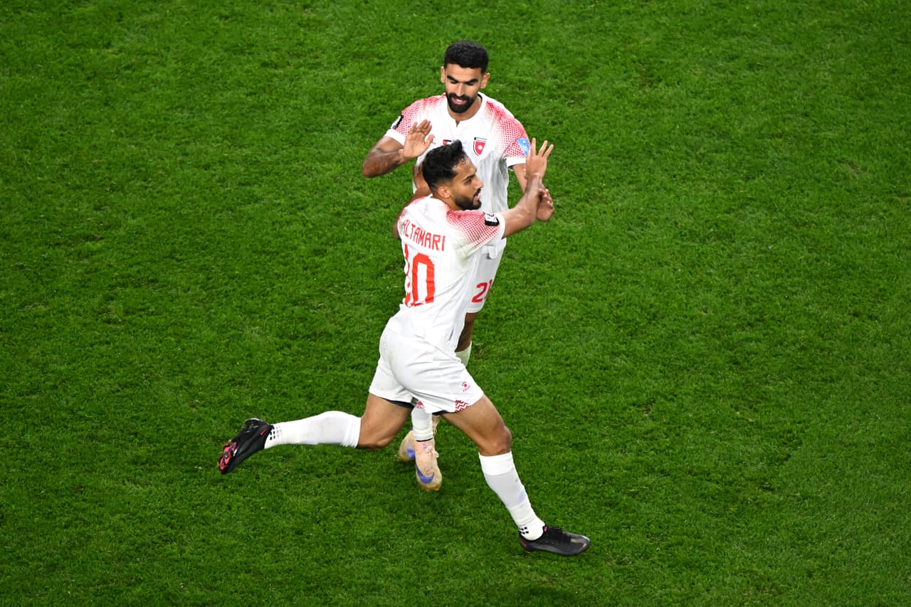 Los jordanos festejan su primer gol.