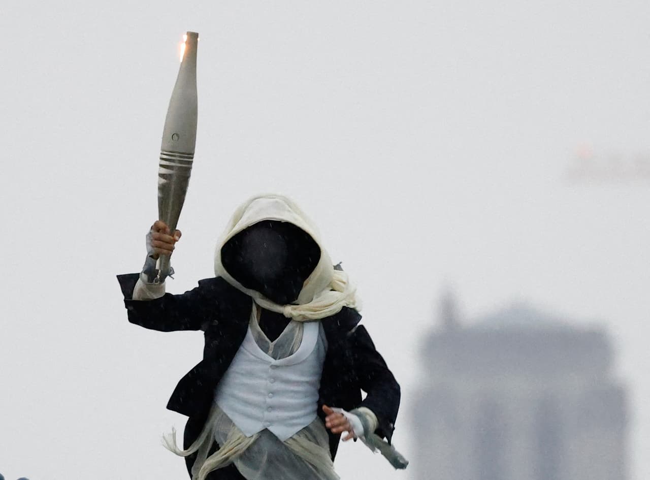 La antorcha Olímpica recorrió varios lugares y fue ilustrando momentos históricos del pueblo francés además literatura y arte.
<br>