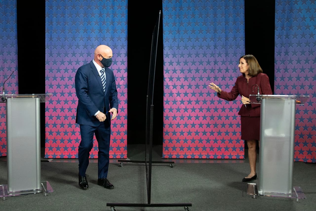 Trump, Covid-19 y seguridad fronteriza: temas que marcaron el debate entre la senadora Martha McSally y el demócrata Mark Kelly