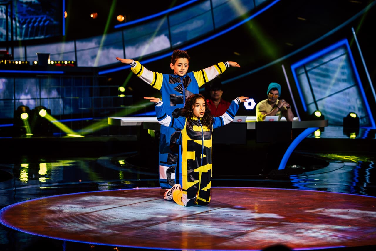 "Gran trabajo, van subiendo la vara. Hicieron acrobacias complicadas", agregó Adrián.