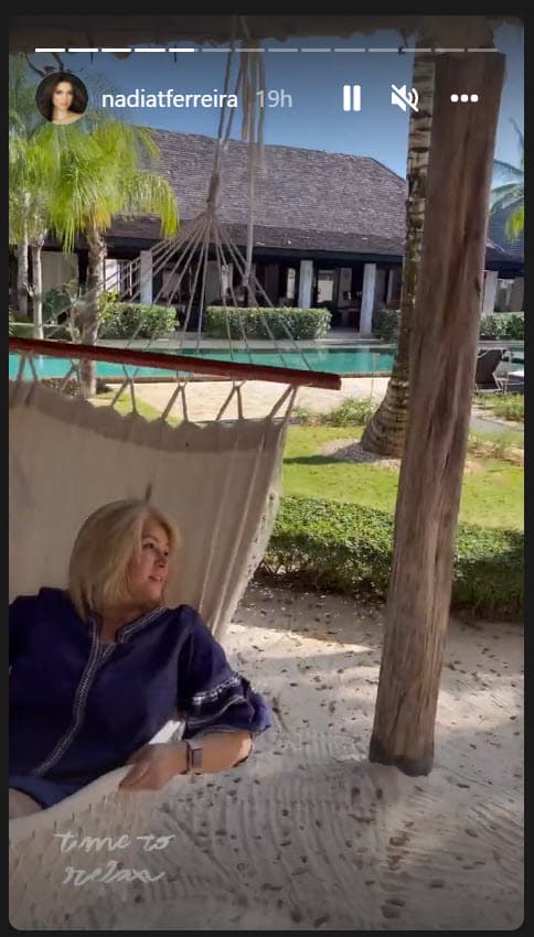 En tierra, han pasado tardes de descanso en hamacas.
<br>