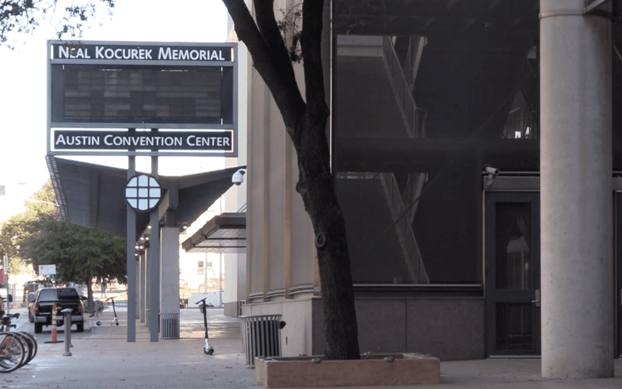 Abren hospital de campaña del Centro de Convenciones de Austin tras aumento en hospitalizaciones