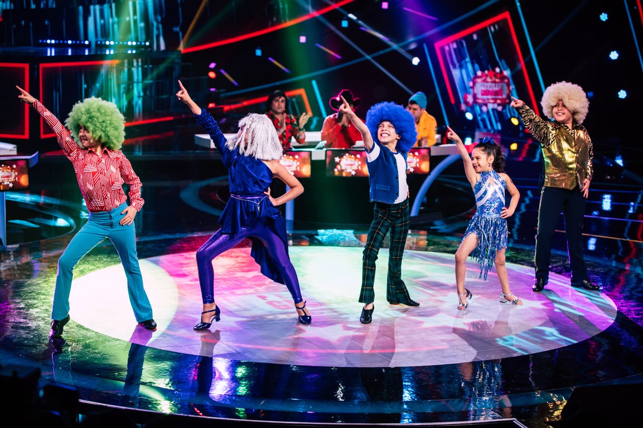 Aramis, Luisangeli, Óscar, Gabrielly y Patricio se midieron en un segundo duelo de baile. Esta vez fue de disco al ritmo de 'Boogie Wonderland' de Earth, Wind and Fire. Luisangeli fue la ganadora, llevándose dos puntos para Los Pequeños Guerreros.