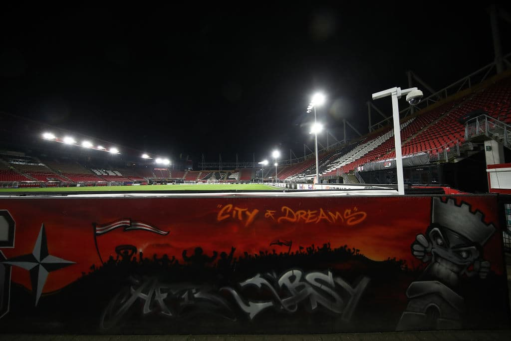 Se va con empate el enfrentamiento entre el AZ Alkmaar y el Napoli 1-1. Dries Mertens abrió el marcador para los de Gatusso, pero llegó la respuesta por parte del equipo local y Bruno Martins Indi anota al minuto 53, dejando que se defina el grupo en la siguiente jornada de la Europa League.