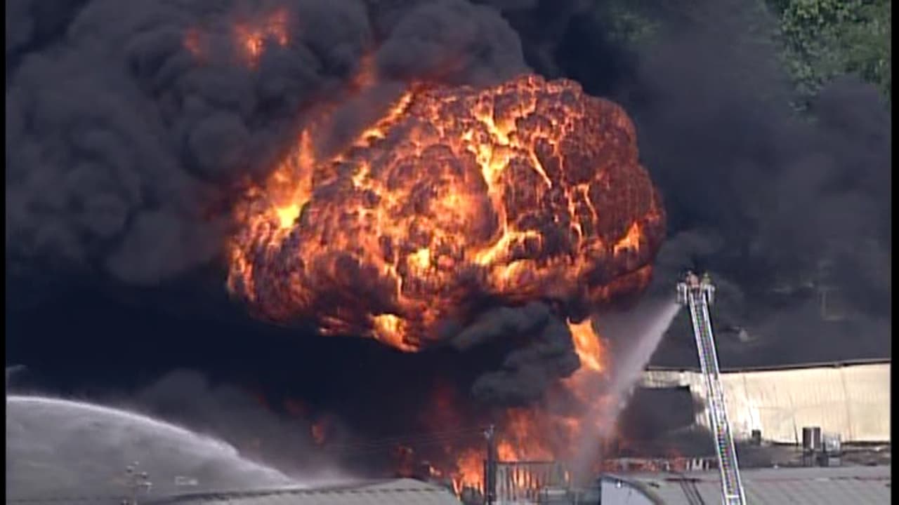 Se necesitaron más de 170 bomberos para controlar un incendio en Houston