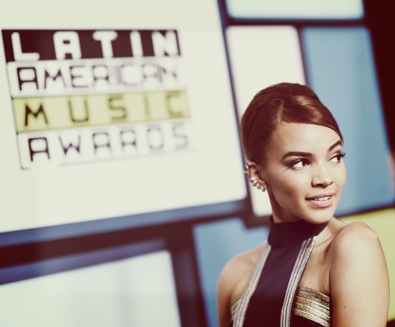 El primer sencillo de Leslie, y con el que comenzó su carrera profesional, fue "Will U Still Love Me Tomorrow", un tema bilingüe en bachata de 1961 de las Shirelles, co-escrita por Carole King.