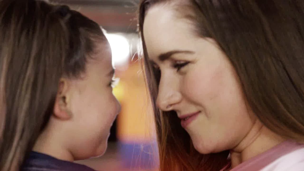 Pero la quiere como si fuera de su propia sangre, aunque ésta verdad no la sabe Palomita.