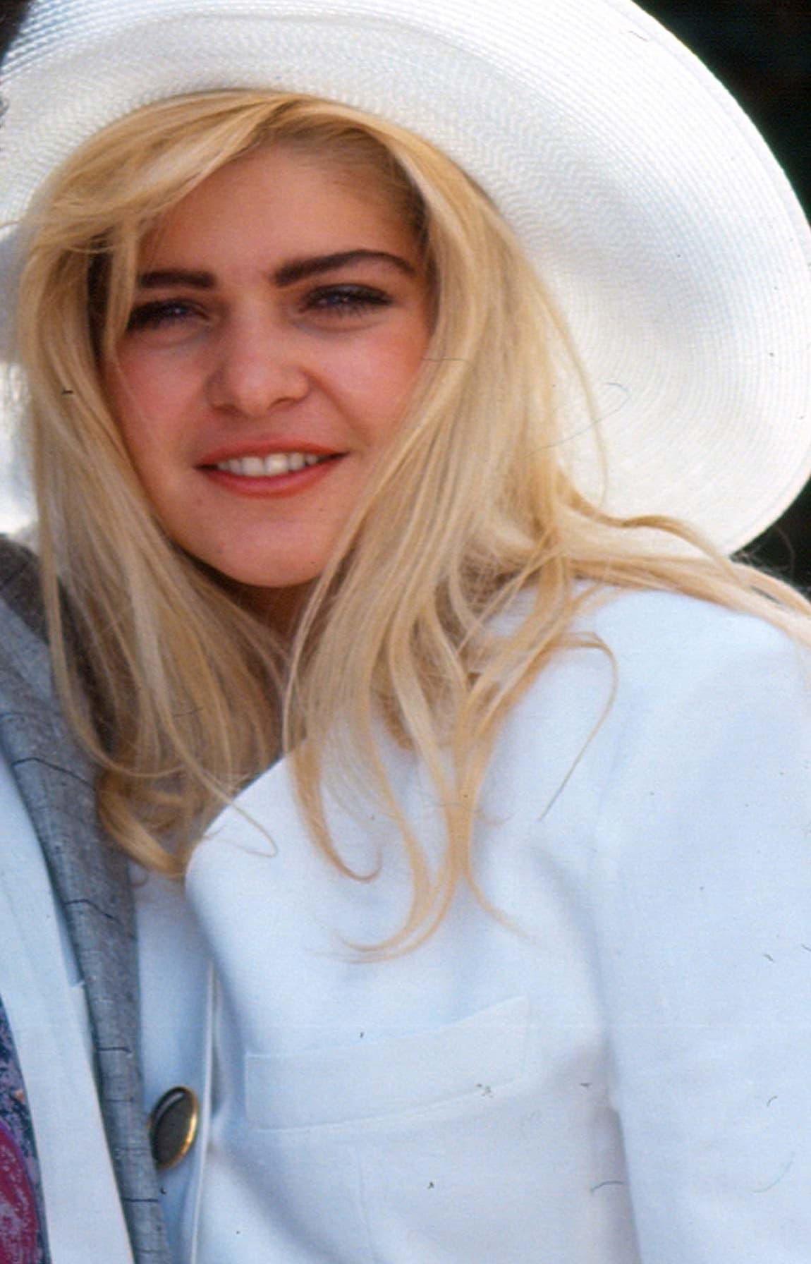 Itatí Cantoral comenzó su carrera desde muy joven así que la hemos visto transformarse poco a poco.