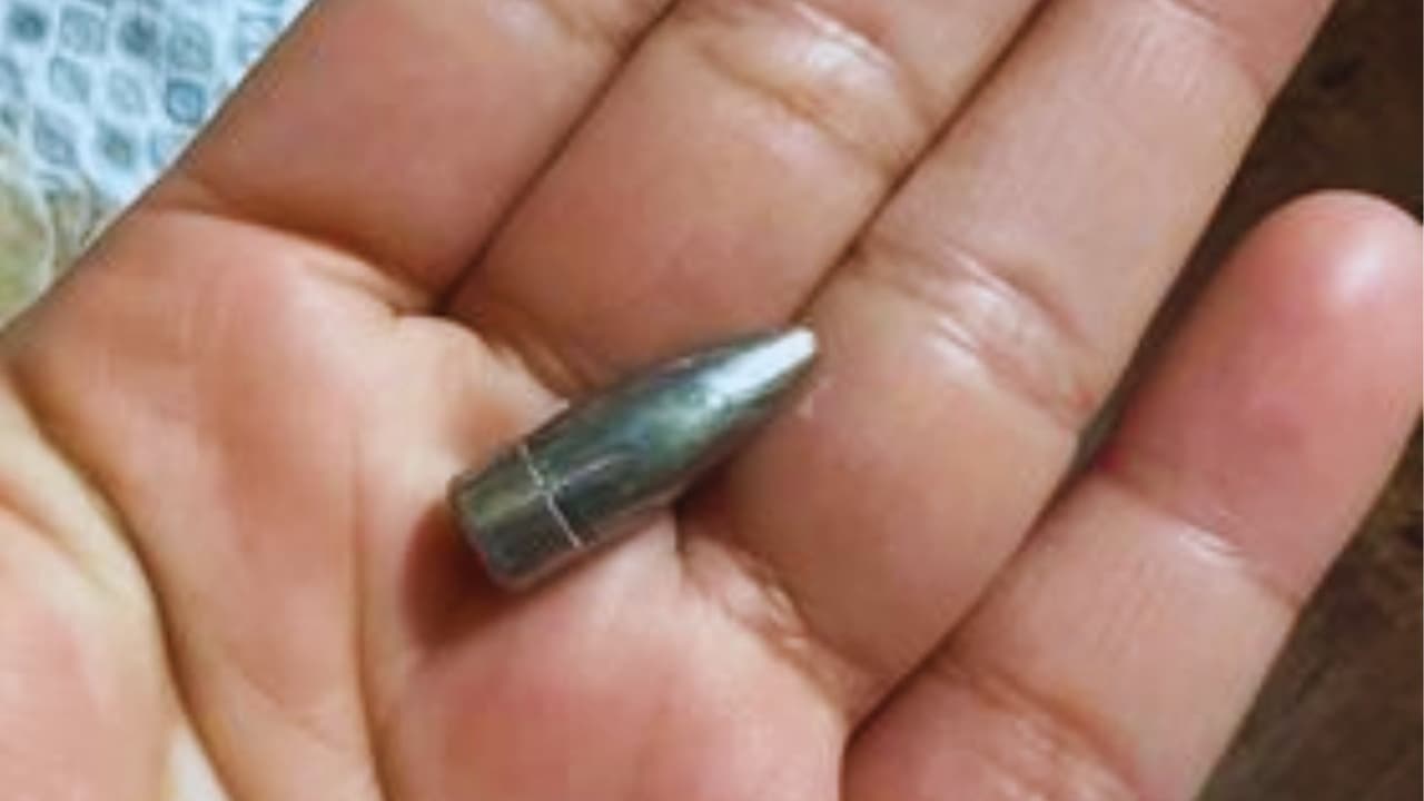 <b>En Pleasant Grove, al sureste del centro de Dallas</b>, Esperanza Cárdenas, una mujer de 69 años originaria de San Luis Potosí, México, tomó
<b>una decisión que probablemente le salvó la vida en la víspera de Año Nuevo</b>. Optó por celebrar la llegada del 2024 en el centro de Dallas,
<b>viendo los fuegos artificiales junto a su familia</b>.