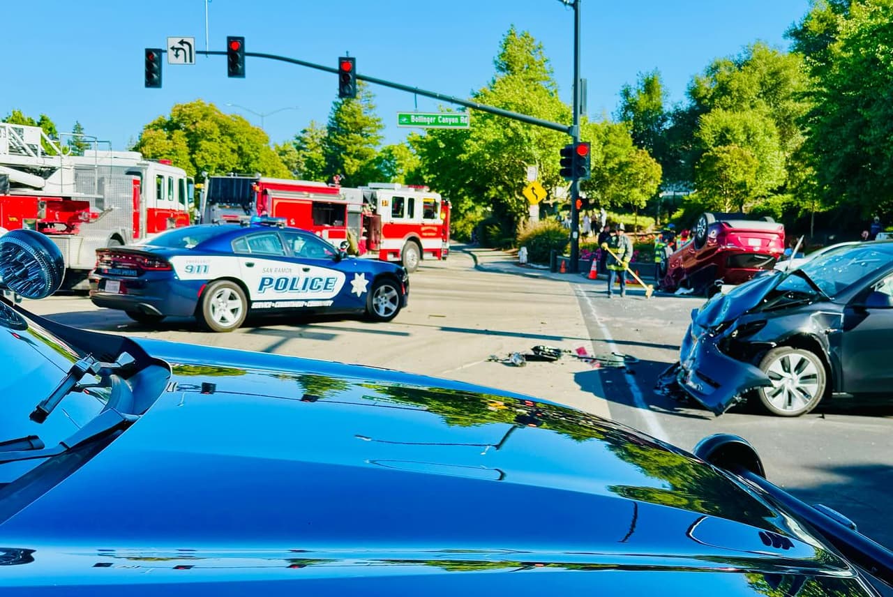 Los equipos de rescate fueron alertados sobre el accidente durante la tarde del domingo, aunque la hora exacta del incidente no se especificó.