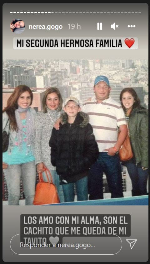 Y es que la familia del artista no está conforme con la versión oficial que la Fiscalía General de Justicia del Estado de México sostiene: que Octavio Ocaña iba armado, que
<b><a href="https://www.univision.com/famosos/octavio-ocana-vecinos-toxicologia-alcohol-marihuana-muerte" target="_blank">se "disparó a sí mismo"</a></b> tras una persecución con la policía y que "dio positivo" a ingesta de alcohol y la sustancia activa de la marihuana.
<br>