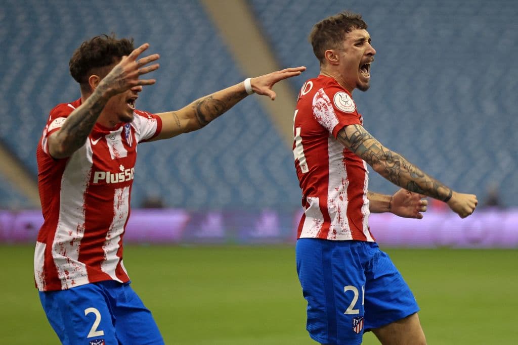 Athletic deja fuera al Atlético de Madrid en la semifinal de la Supercopa de España, con marcador de 2-1 y se enfrentará al Real Madrid por el título. Yeray Alvarez (77') y Nico Williams (81') le dieron el triunfo a los leones. Unaí Simón le dio el único gol a los colchoneros y fue en contra.