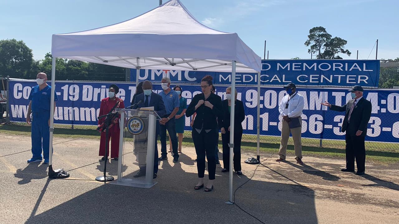 Autoridades de
<a href="https://www.univision.com/temas/houston">Houston</a> abrieron un nuevo centro de pruebas de
<a href="https://www.univision.com/temas/coronavirus">coronavirus</a>. Este es el tercero de la ciudad y el sexto del centro médico United Memorial.