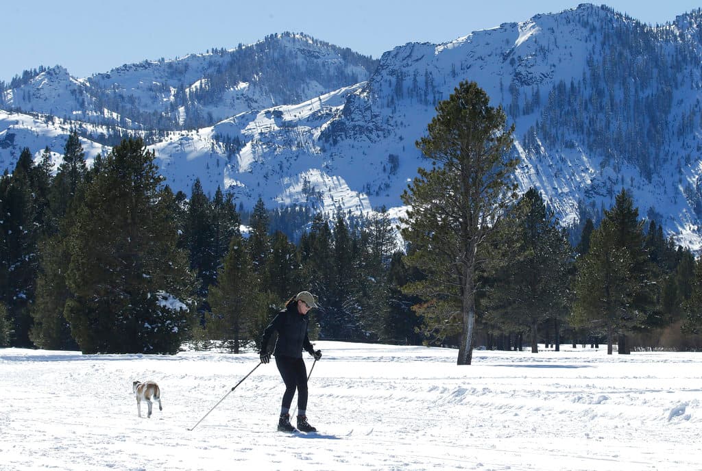 Disfruta de la Sierra nevada sin gastar de más