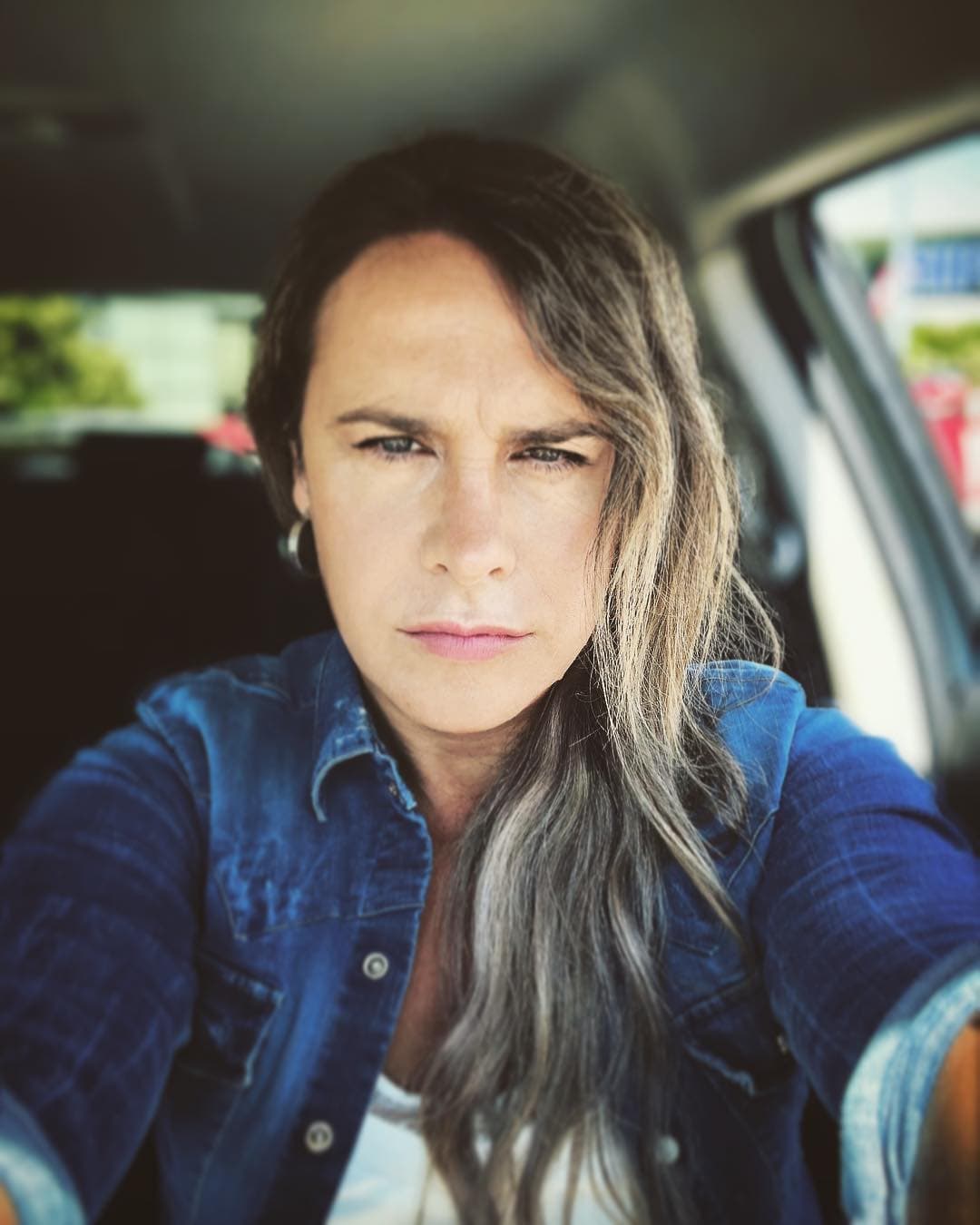 <b>Karla Sofía Gascón</b>, de 47 años, tiene claro que
<b><a href="https://www.univision.com/famosos/karla-sofia-esta-en-espera-de-la-cirugia-de-reasignacion-de-sexo-fotos" target="_blank">no dará marcha atrás en su transformación a mujer</a></b> y habló al respecto durante una entrevista en México.