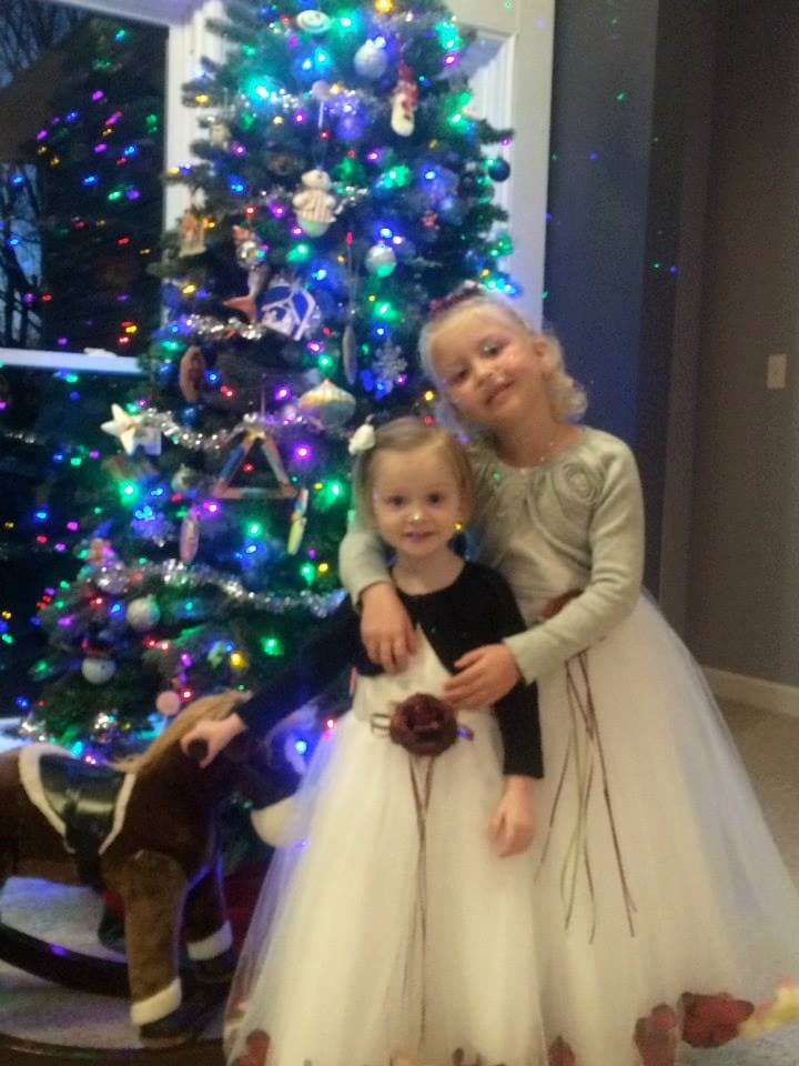 Los días se vuelven cada vez mejores en la vida de la pequeña gracias a su mejor amigo.