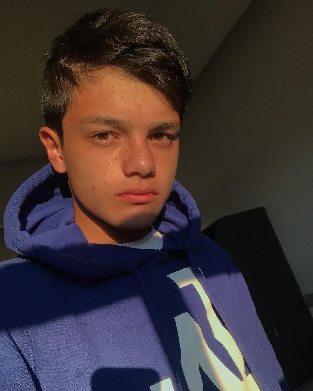 Durante el tiempo que el hijo de Violeta Isfel ha pasado en el internado, ha documentado algunos de los momentos más importantes de su estancia en el lugar a través de su cuenta de Instagram.