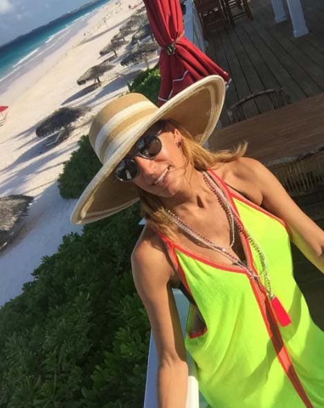 Lili ha sabido sorprendernos con sus padrísimos outfits de playa.