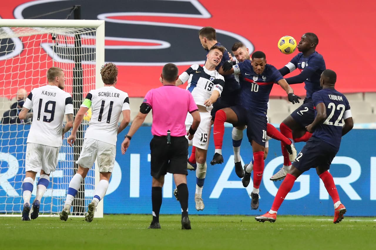 Francia 0-2 Finlandia | Forss (28’) y Valakari (31’) hicieron los tantos para vencer a Francia, quienes se medirán a Portugal en la quinta jornada de la UEFA NL; Finlandia se enfrentará a Bulgaria.