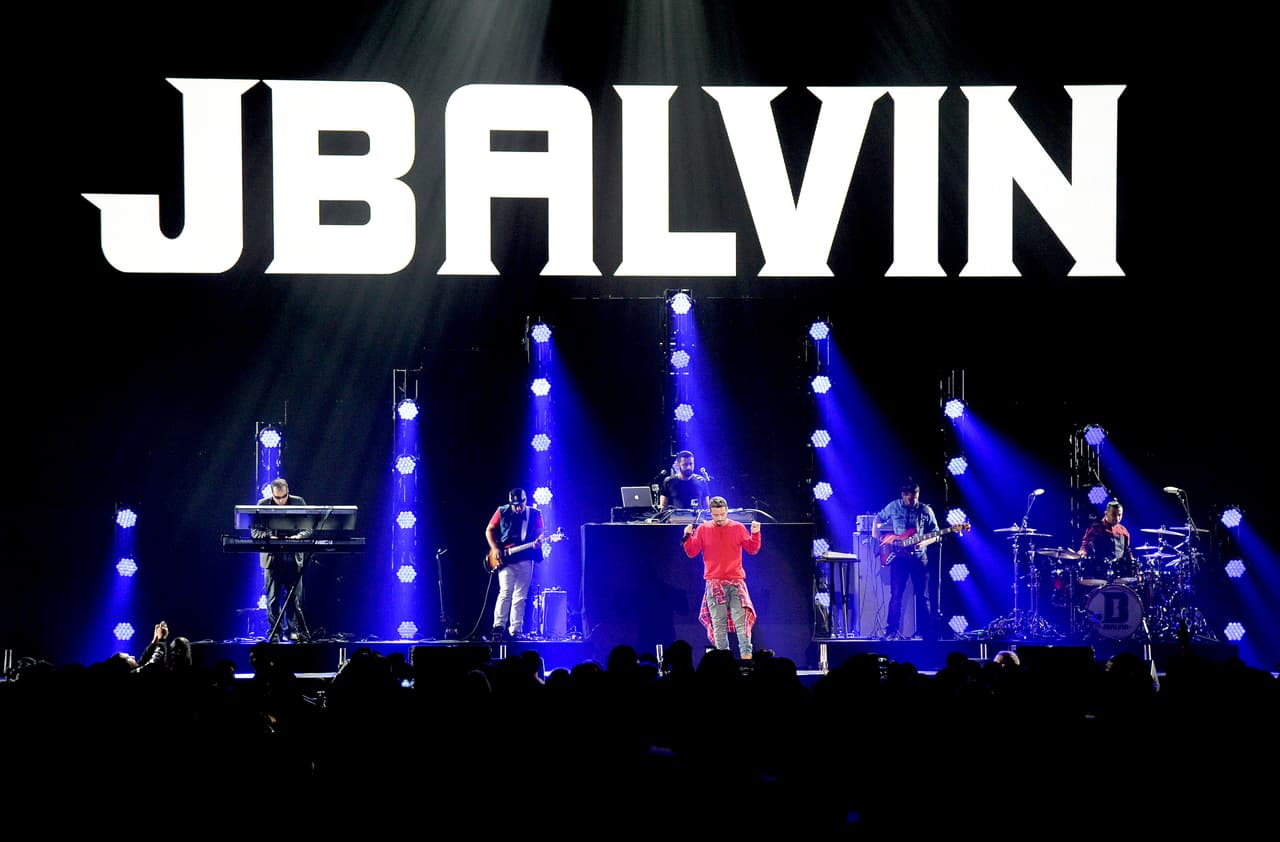 El cantante tiene dos nominaciones a Latin GRAMMY 2015.