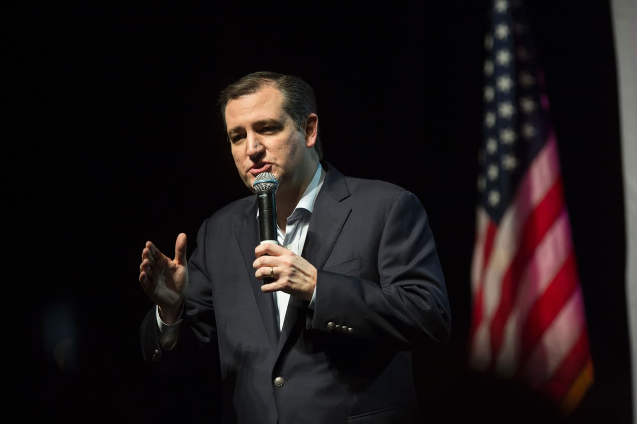 A unas horas de que se abran las casillas para las elecciones del Súper Martes, el candidato republicano Ted Cruz hizo una gira por Texas para conseguir más apoyo. Cruz comenzó su gira con Dallas, para luego visitar San Antonio y seguir más tarde con Houston. De acuerdo con expertos, las elecciones de este 1 marzo podrían determinar quiénes serían los candidatos presidenciales que competirán en las elecciones de noviembre.