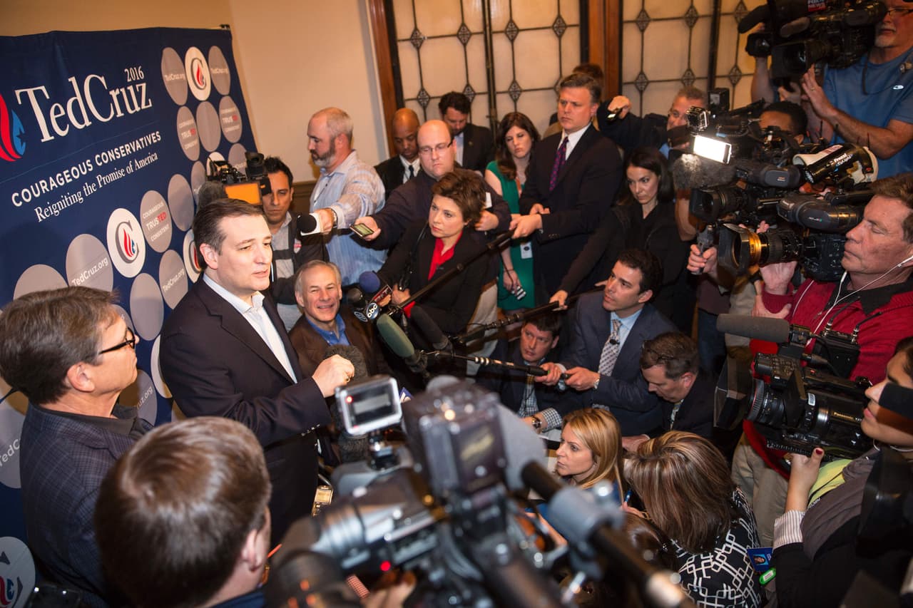 A unas horas de que se abran las casillas para las elecciones del Súper Martes, el candidato republicano Ted Cruz hizo una gira por Texas para conseguir más apoyo. Cruz comenzó su gira con Dallas, para luego visitar San Antonio y seguir más tarde con Houston. De acuerdo con expertos, las elecciones de este 1 marzo podrían determinar quiénes serían los candidatos presidenciales que competirán en las elecciones de noviembre.