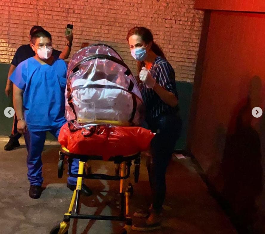 Cuando todo parecía ir mejor para la familia, vino otro duro golpe. La noche del sábado 4 de julio Claudia Romo publicó imágenes desde la sala de emergencias de un hospital, en sus historias de Instagram.