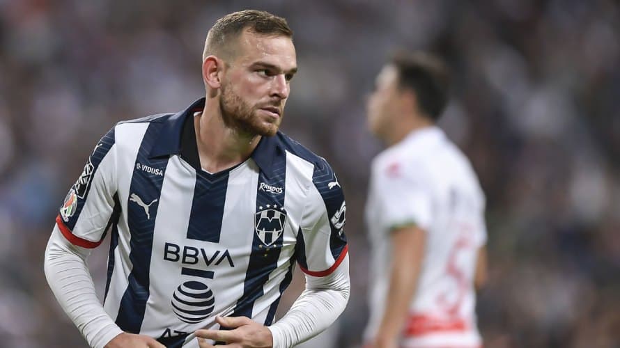Vincent Janssen informó que dio positivo por coronavirus