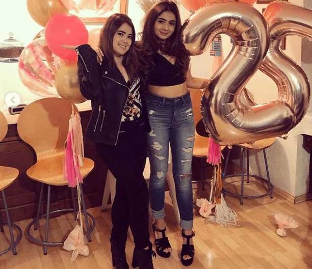 Por su puesto, la belleza de Andrea no ha pasado desapercibida, por lo que varios usuarios de la red social han aprovechado para destacar el gran parecido con su famosa hermana.
<br>