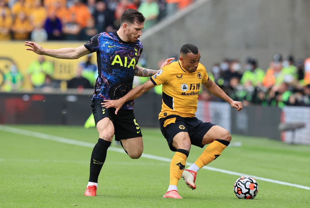 Wolverhampton cae en casa y por la mínima ante Tottenham durante la segunda fecha de la Premier League. El único tanto de la tarde fue por parte de Dele Allí al minuto 9' tras convertir un penalti. El mexicano, Raúl Jiménez, jugó durante los 90 minutos del encuentro.
