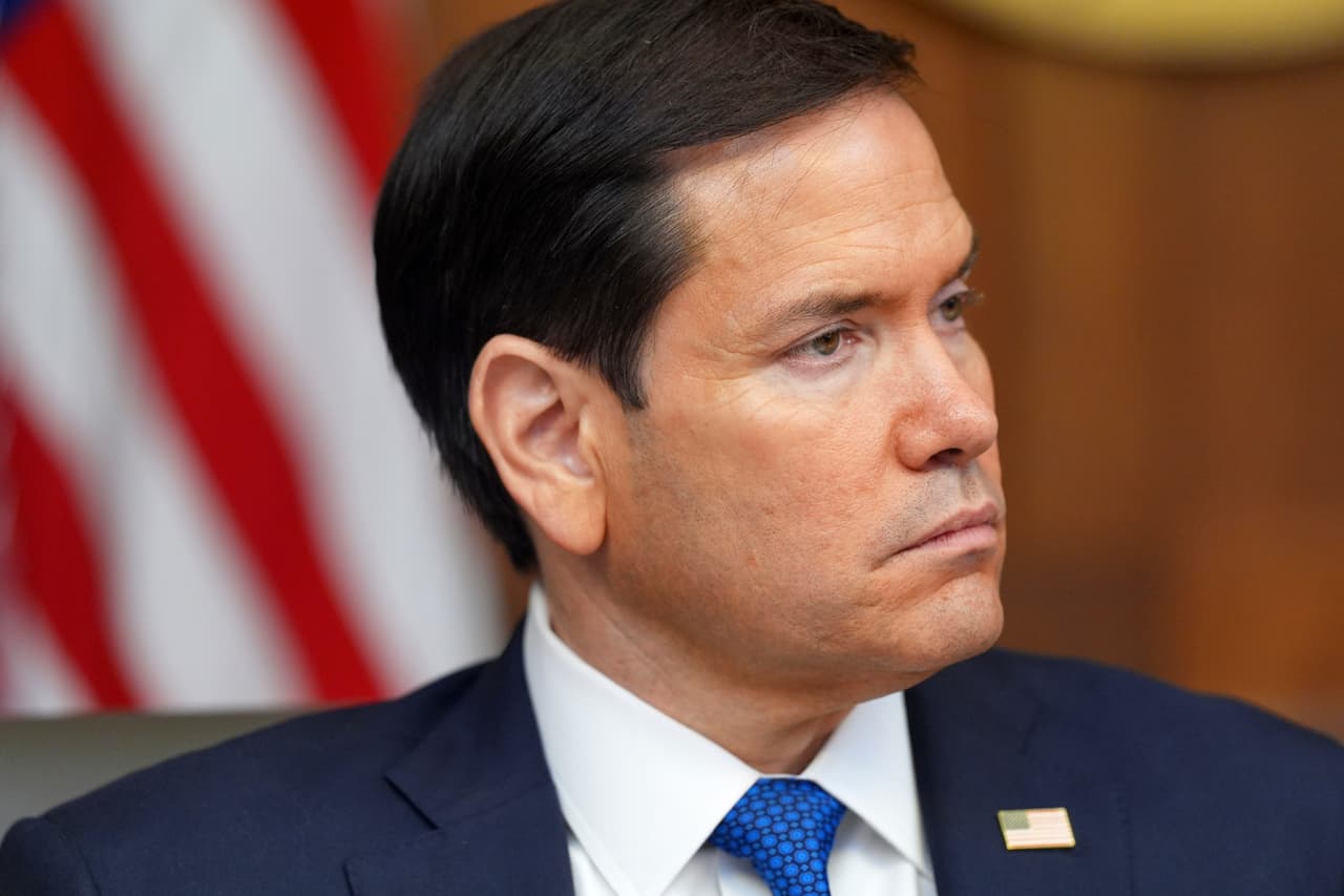 Un hombre en Miami se declara culpable de amenazar de muerte en redes sociales al secretario Marco Rubio y a Kristi Noem