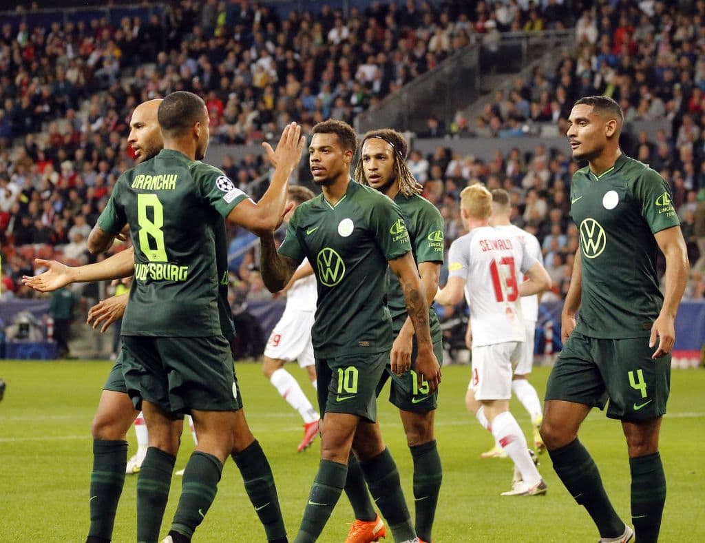 RB Salzburg se impone ante el Wolfsburg 3-1 durante la tercera fecha de la UEFA Champions League. Karim Adeyemi abrió el marcador para los locales a los pocos minutos del encuentro, pero Lukas Nmecha igualaba las cosas al 15’. Ya en la segunda mitad Noah Okafor, con doblete, aseguró el triunfo.