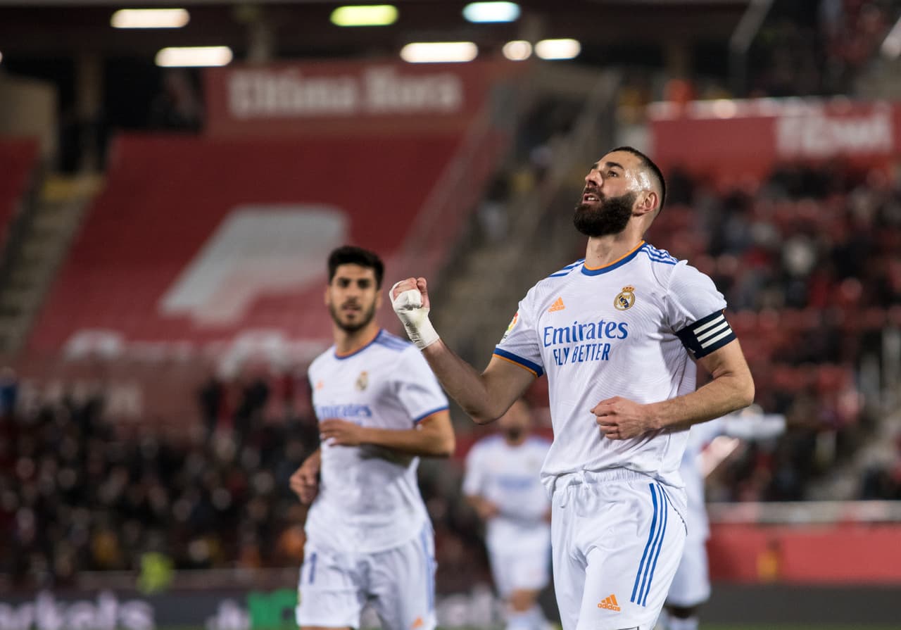Gracias a un doblete de Karim Benzema y otro tanto del brasileño Vinícius, el Real Madrid venció al Mallorca y aumentó su ventaja en el liderato a 10 puntos sobre el Sevilla.