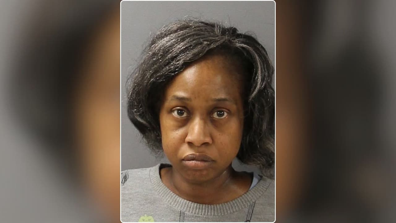 Casi un año después, madre es acusada del asesinato de su hija de 13 años en High Point