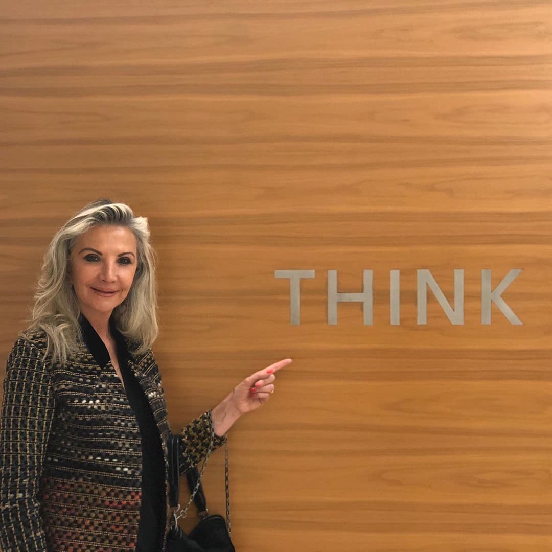 En la misma entrevista, Gina Diez Barroso, madre de Fernando y Billy, aseguró que tiene buena relación con las parejas de sus hijos.