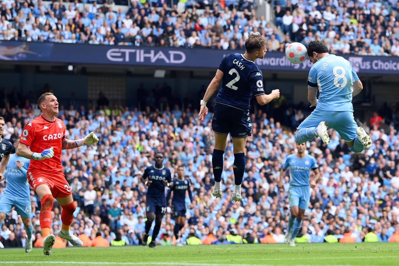 Así vivieron jugadores y aficionados tanto del Manchester City como del Liverpool la última jornada de la Premier, en la que los Citizens se alzaron con el título y los Reds soñaron con el campeonato y se quedaron muy cerca.