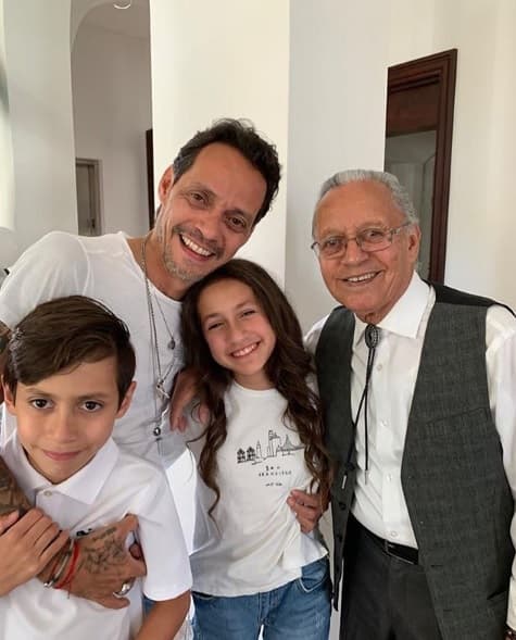 Marc Anthony y JLo no acordaron una pensión para sus hijos, Max y Emme.