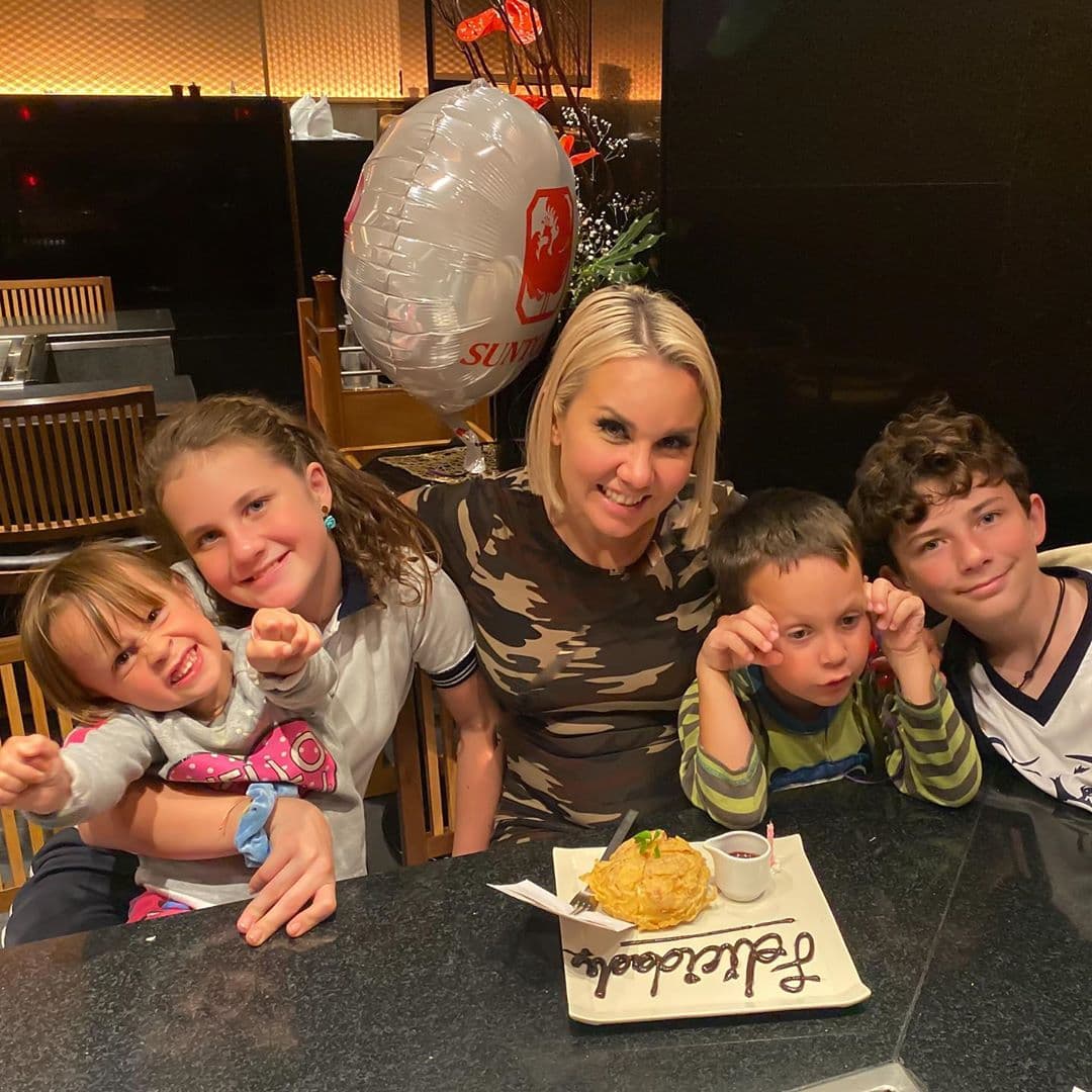 Y aconsejó: "Hay que hablar con ellos a su nivel, bajarte tú como adulto a su nivel y hablar las cosas como son".