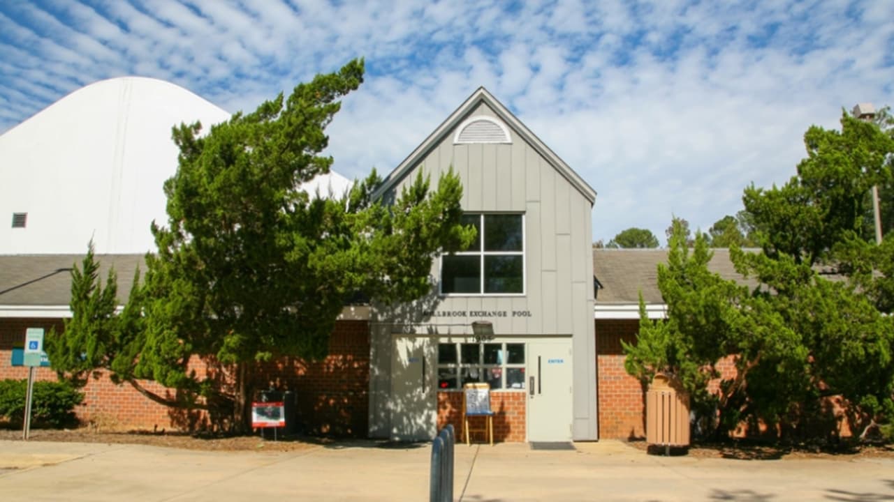 Niños estuvieron expuestos al coronavirus en campamentos de verano de Raleigh y Cary