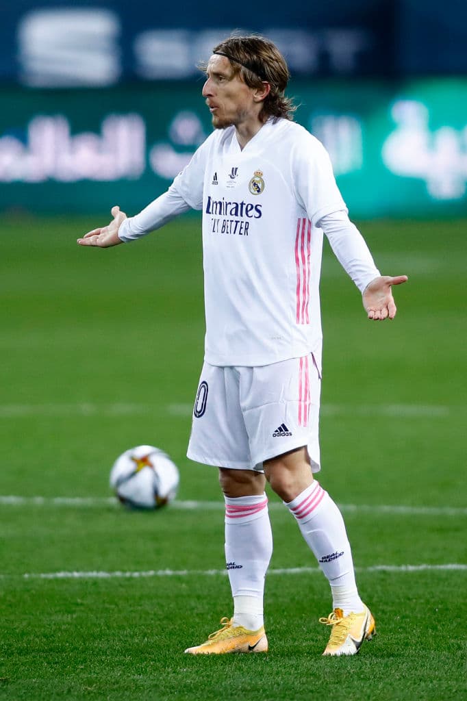 Raúl García Escudero (18’, 38’) fue el verdugo para los de Zidane tras convertir en dos ocasiones por la vía penal. Benzema (73’) acortaba la diferencia en la segunda parte. … se medirá ante el Barcelona para buscar conseguir la Supercopa de España el próximo domingo.