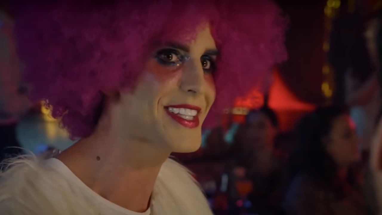 Pedro Prieto como Marlene en S.O.S. Me Estoy Enamorando