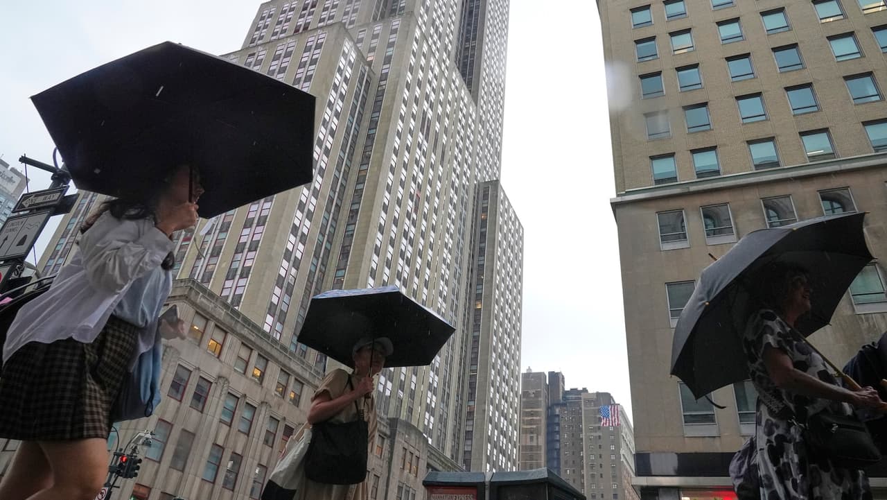 Nueva York activa plan de emergencia por lluvias, tormentas y vientos fuertes