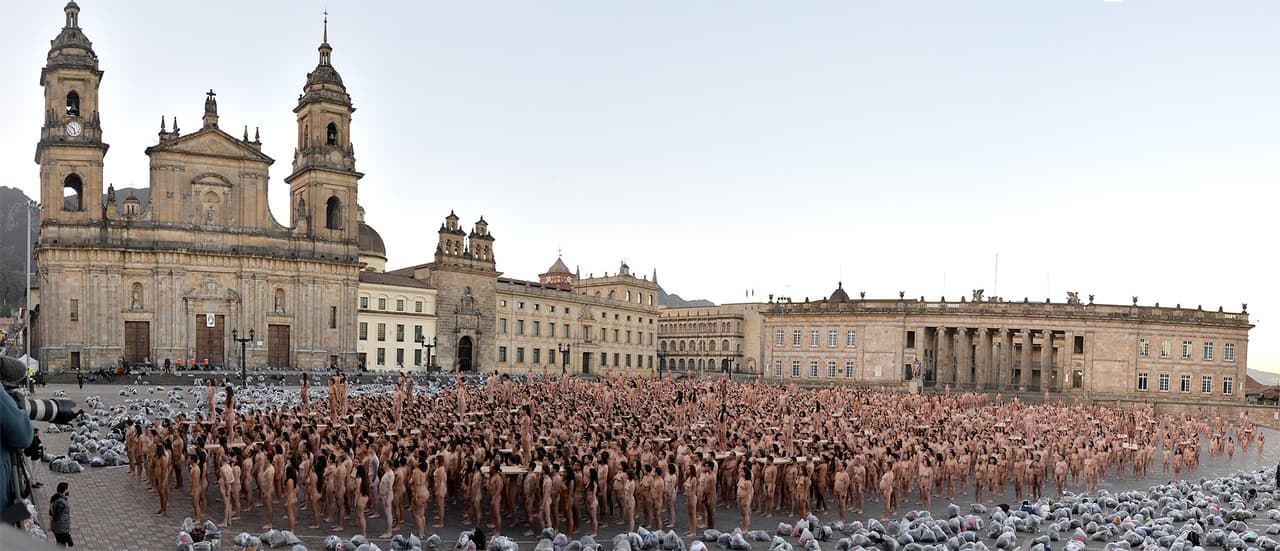 ¿Cómo se vivió (y se vio) el desnudo masivo de Spencer Tunick en Bogotá?