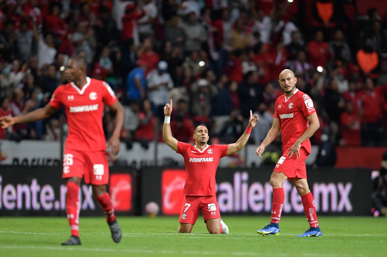 Con gol de último minuto el Toluca se llevó la victoria ante Santos en el juego de Ida de los Cuartos de Final.