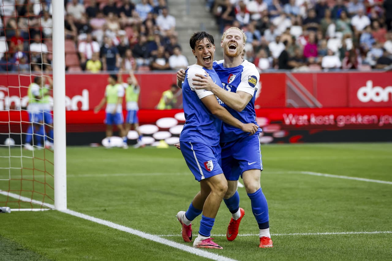 AZ golea al Utrecht y Chávez da dos asistencias