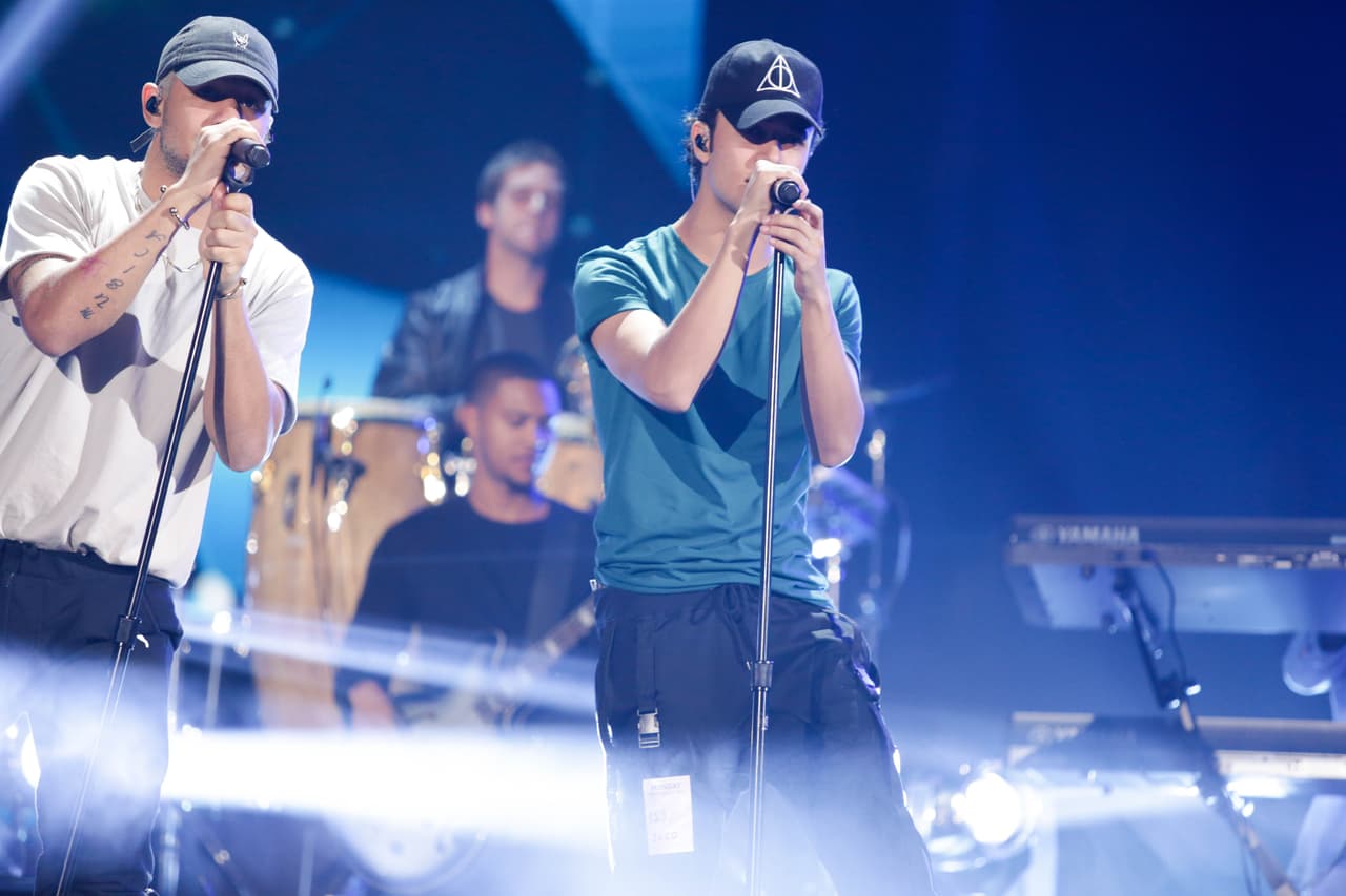 Están nominados en la categoría de Mejor Nuevo Artista y fácilmente pudieran llevarse el gramófono. ¿Será así? Sea como sea el crecimiento de estos chicos ha sido increíble desde que ganaron la primera temporada de La Banda. Te dejamos con lo mejor de su ensayo.