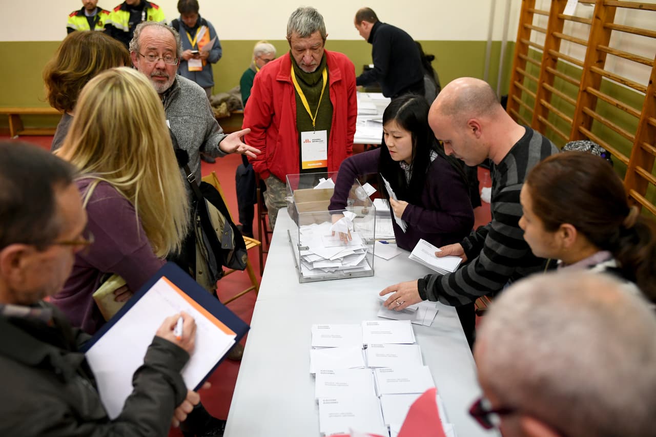 Así se desarrolló el conteo de papeletas en los centros de votación.