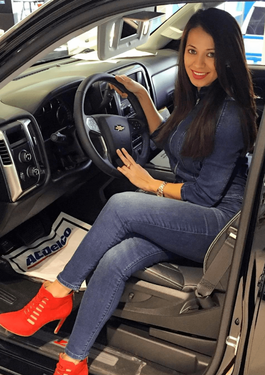 Todo lo que sea en estilo de jeans le gusta a la locutora.