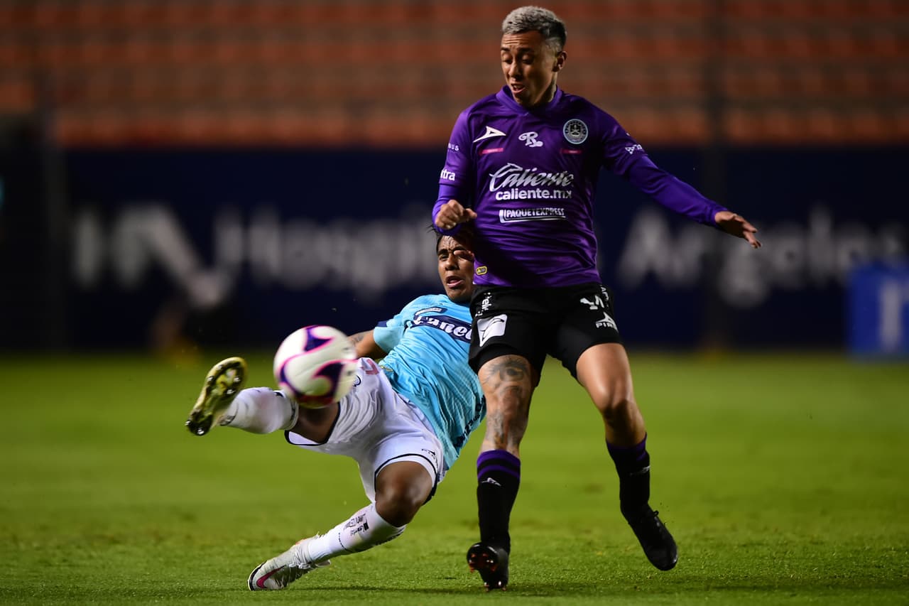 Con triplete de Camilo Sanvezzo, gol de Aristeguieta y gol de Luis Mendoza, Mazatlán cnisgue una histórica goleada sobre el Atlético San Luis.