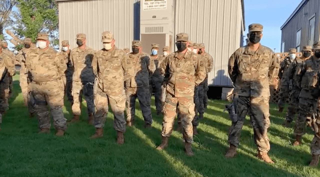 Los soldados salieron desde la Base Muñiz en Carolina para participar de las investiduras de Biden el 20 de enero en la Capital Federal.
